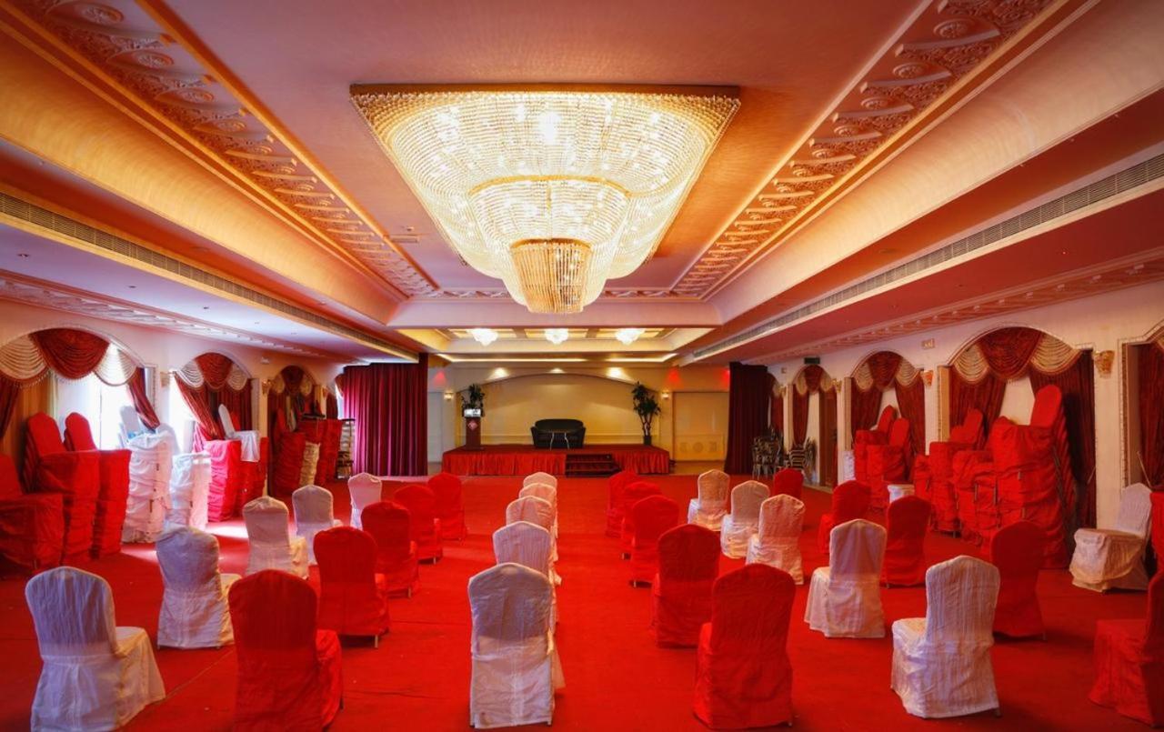 Johny International Hotel Маскат Екстериор снимка