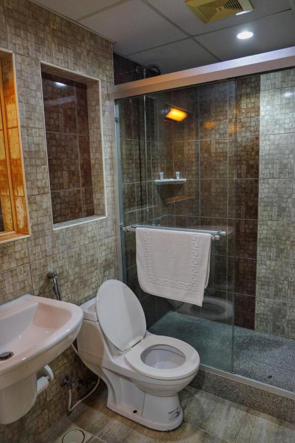 Johny International Hotel Маскат Екстериор снимка