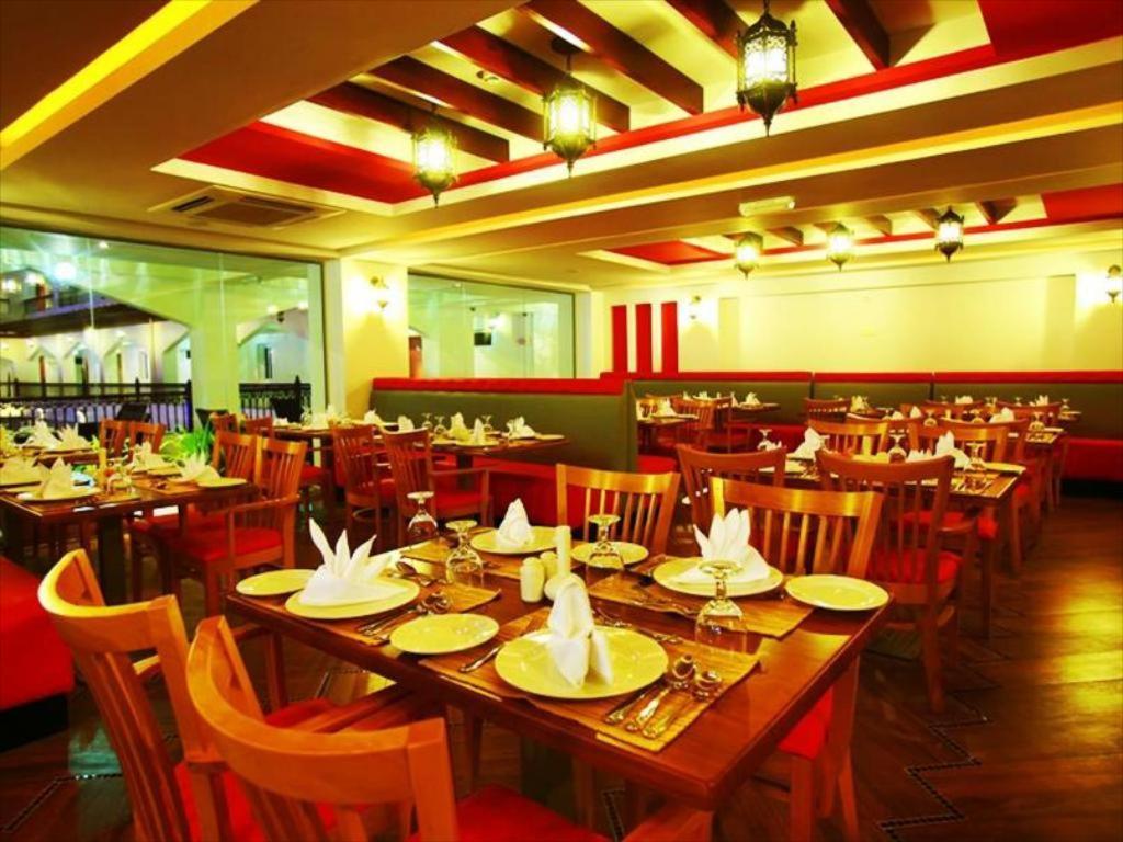 Johny International Hotel Маскат Екстериор снимка